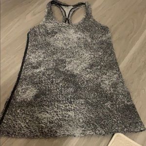 LULULEMON cool racerback sz 6 - Grey